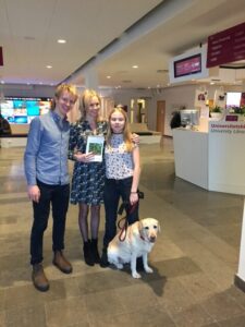 033LouiseSpikadeAvhandlKI-medbarnAlexanderElsahundElla-rotated