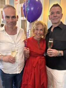 Sophie Ekman Wretlind träffade bland andra dirigenten och körpedagogen Tony Margeta under Steve Sjöquists 70-årsfirande.